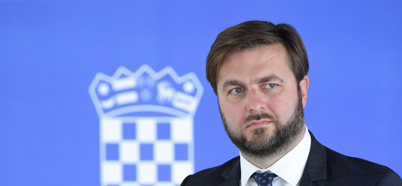 Ćorić: Negotiations on buying back MOL's stake in INA on hold until after review